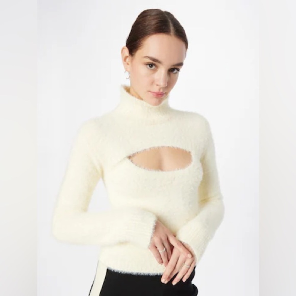 Oval Square Encore Knit T-Neck Cutout Sweater – Cream / Ivory (Size M)